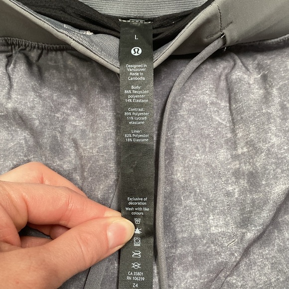 Lululemon T.H.E. Lined 9” Men’s Workout Shorts Gray Size L - Picture 2 of 6
